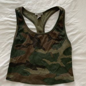 F21 camo cropped workout tank or casual tank